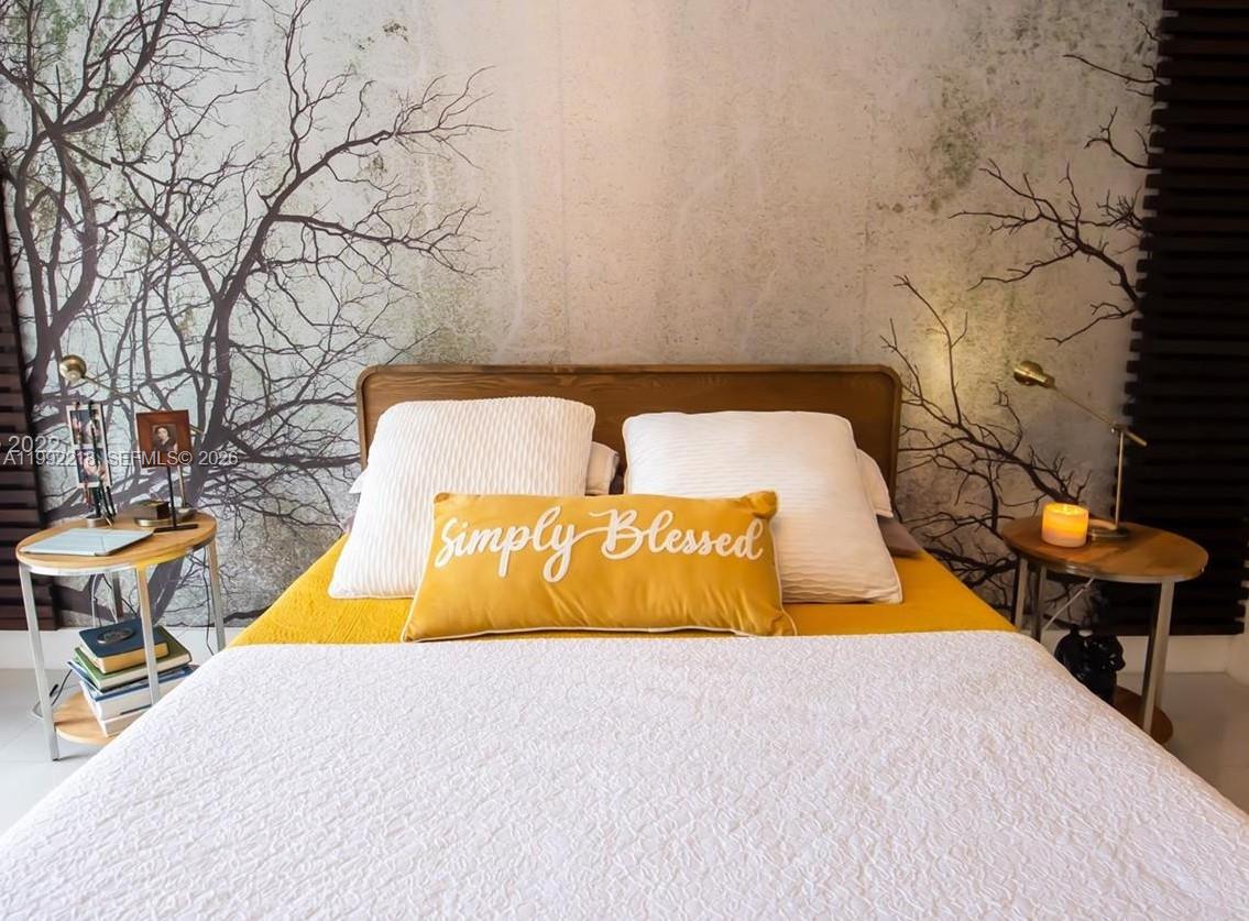 CRICKET CLUBHOUSE CONDO - Residential