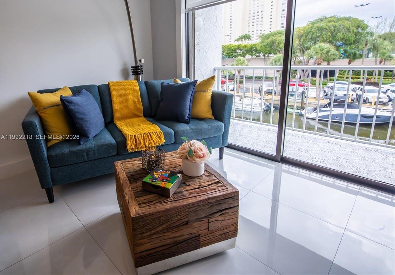 CRICKET CLUBHOUSE CONDO - Residential