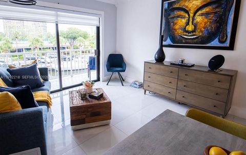 1650 NE 115th St 302 Miami FL 33181