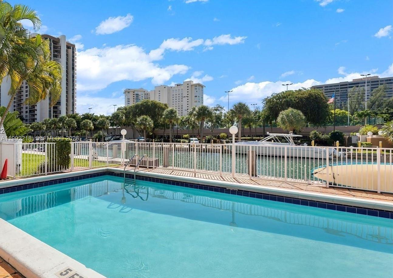 CRICKET CLUBHOUSE CONDO - Residential