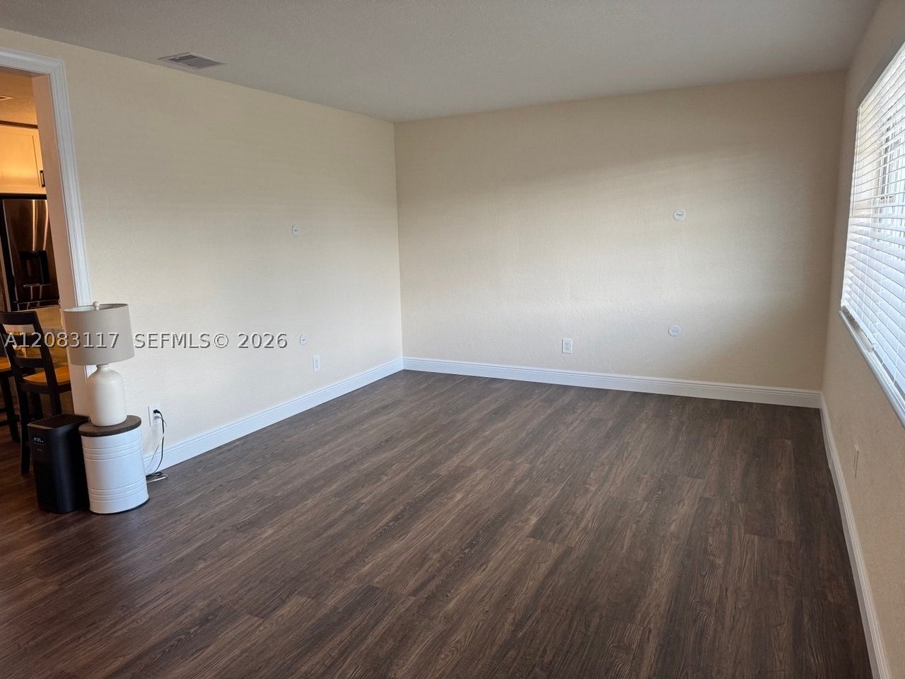 1160 W 33rd Pl