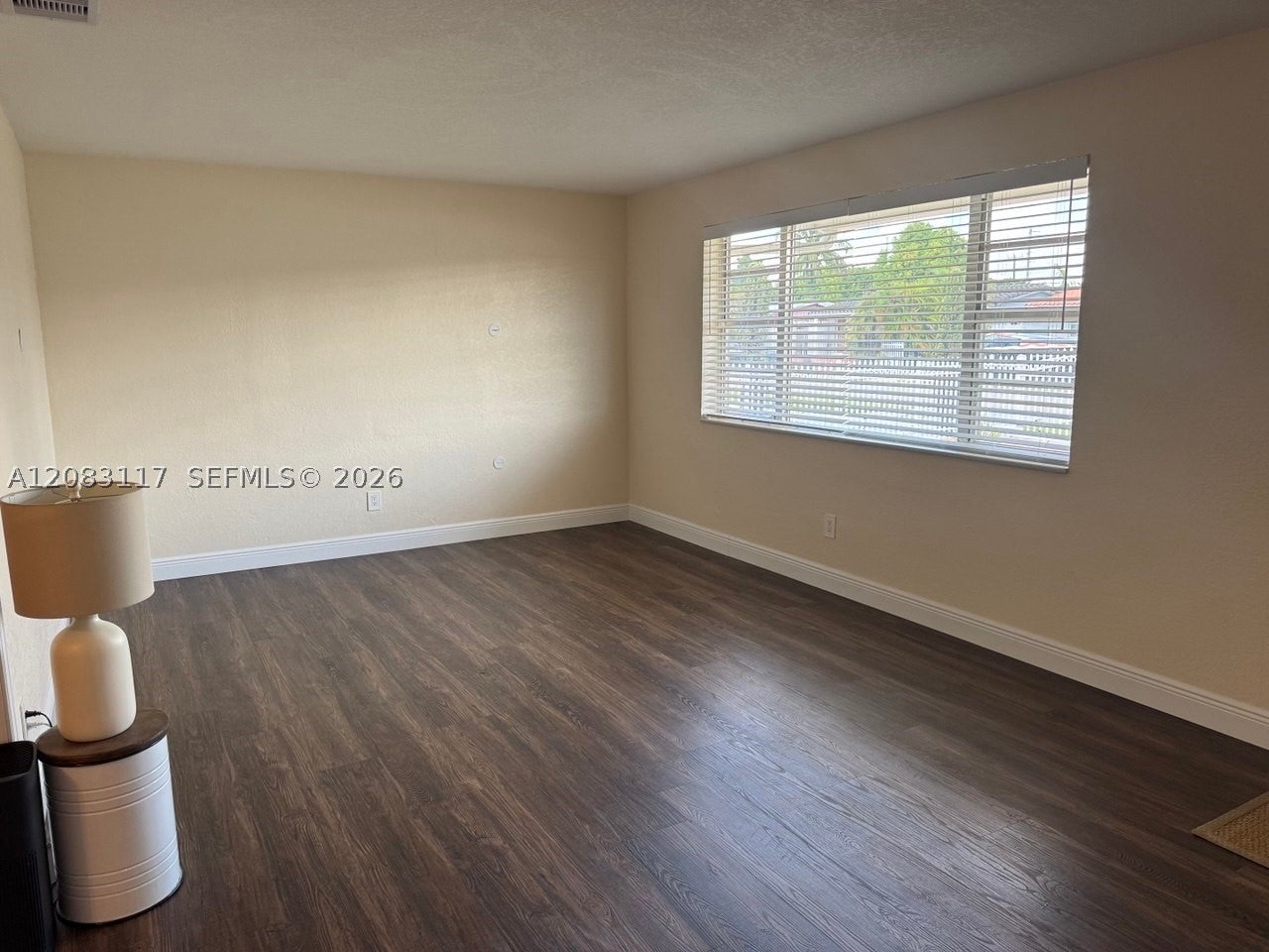 1160 W 33rd Pl