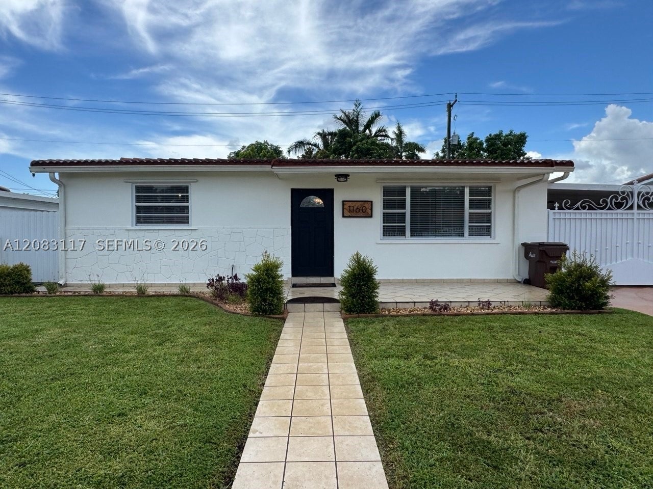 1160 W 33rd Pl