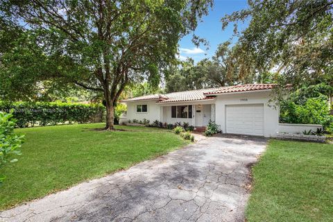 A home in Biscayne Park