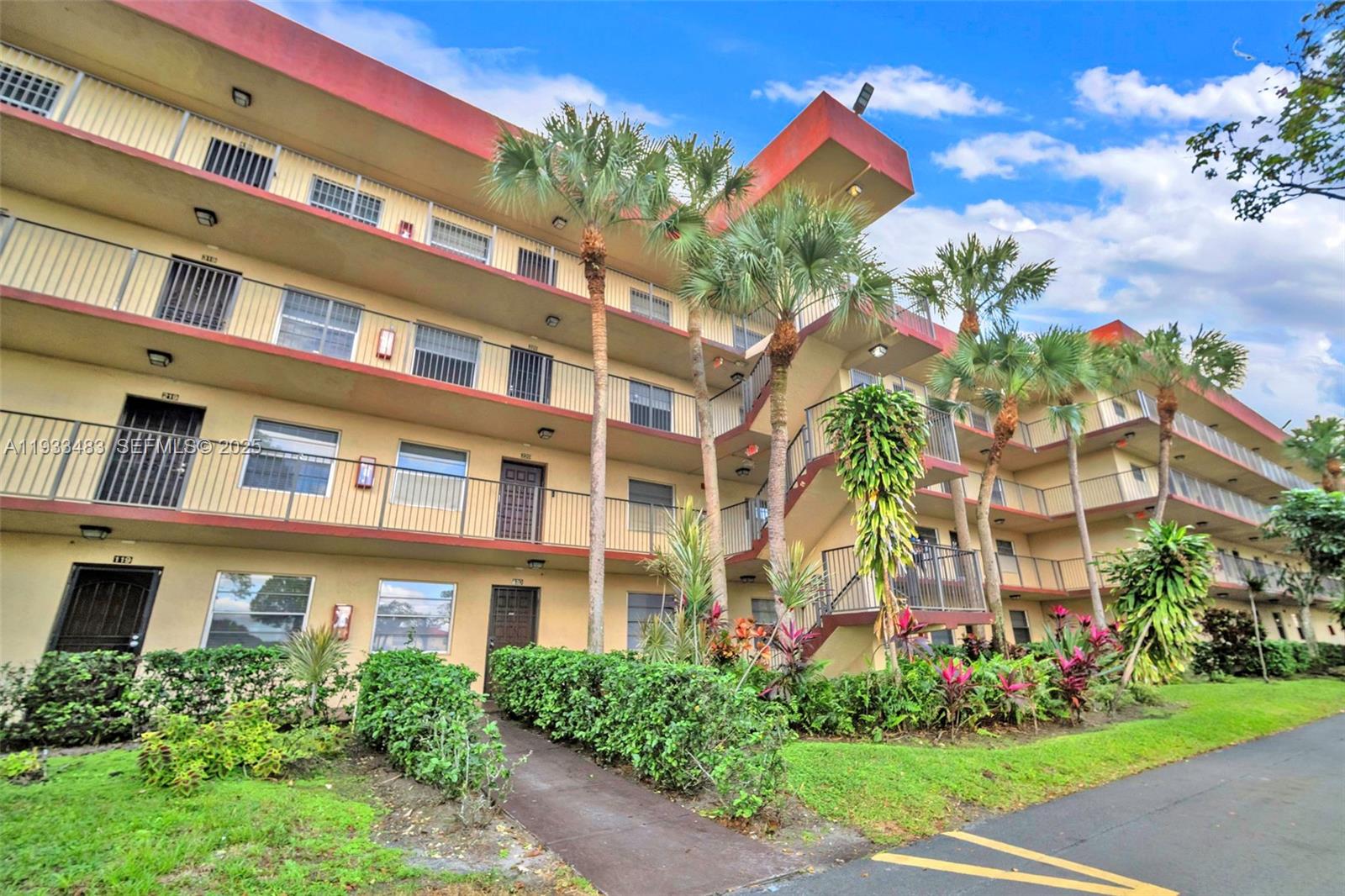 CYPRESS CHASE NORTH NO 1 - Residential