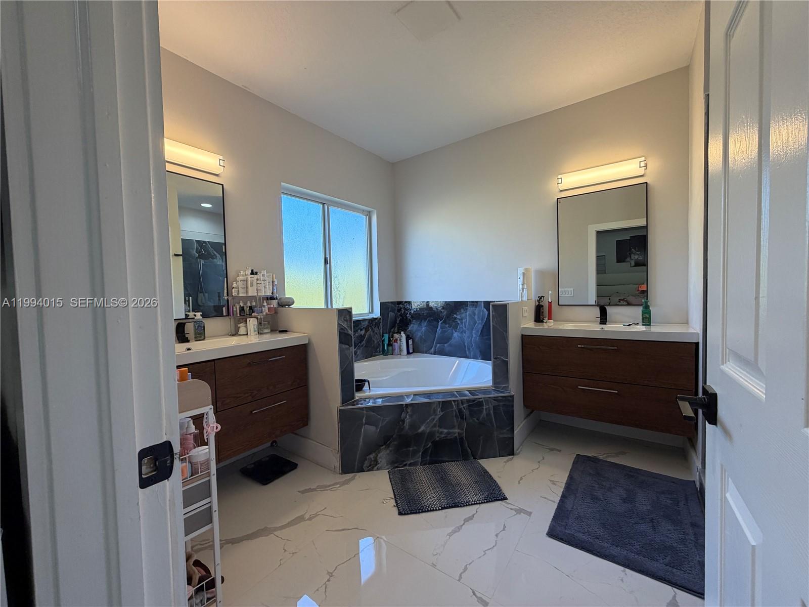 LAKES BY THE BAY KAYE - Residential Lease