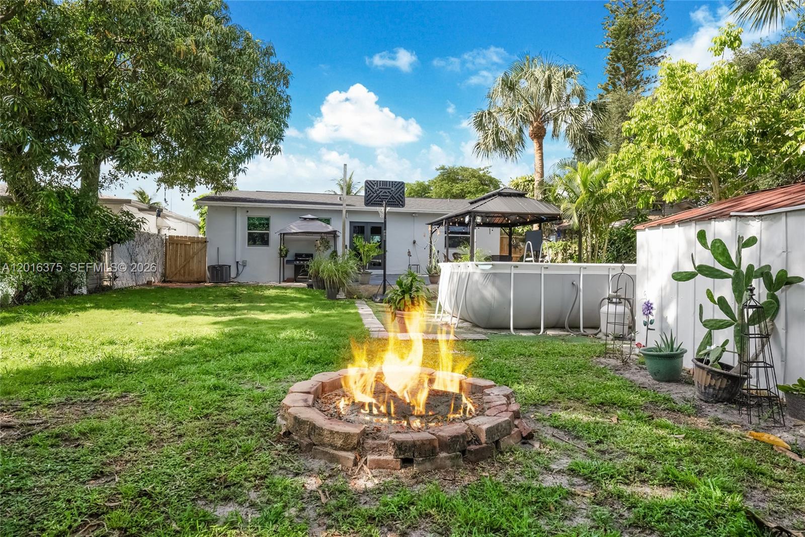 SOUTH HOLLYWOOD AMD PLAT - Residential