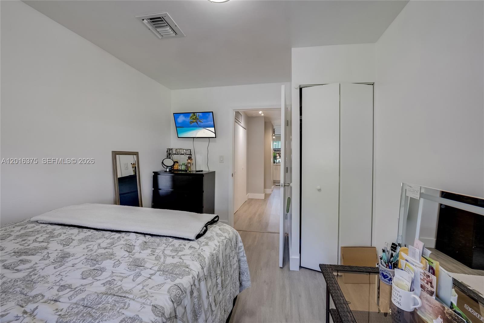 SOUTH HOLLYWOOD AMD PLAT - Residential