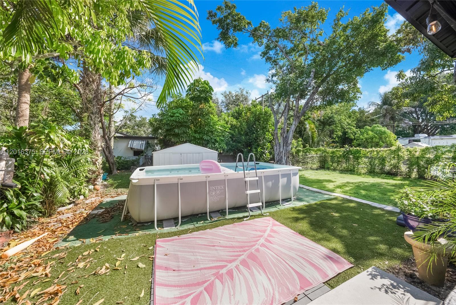 SOUTH HOLLYWOOD AMD PLAT - Residential