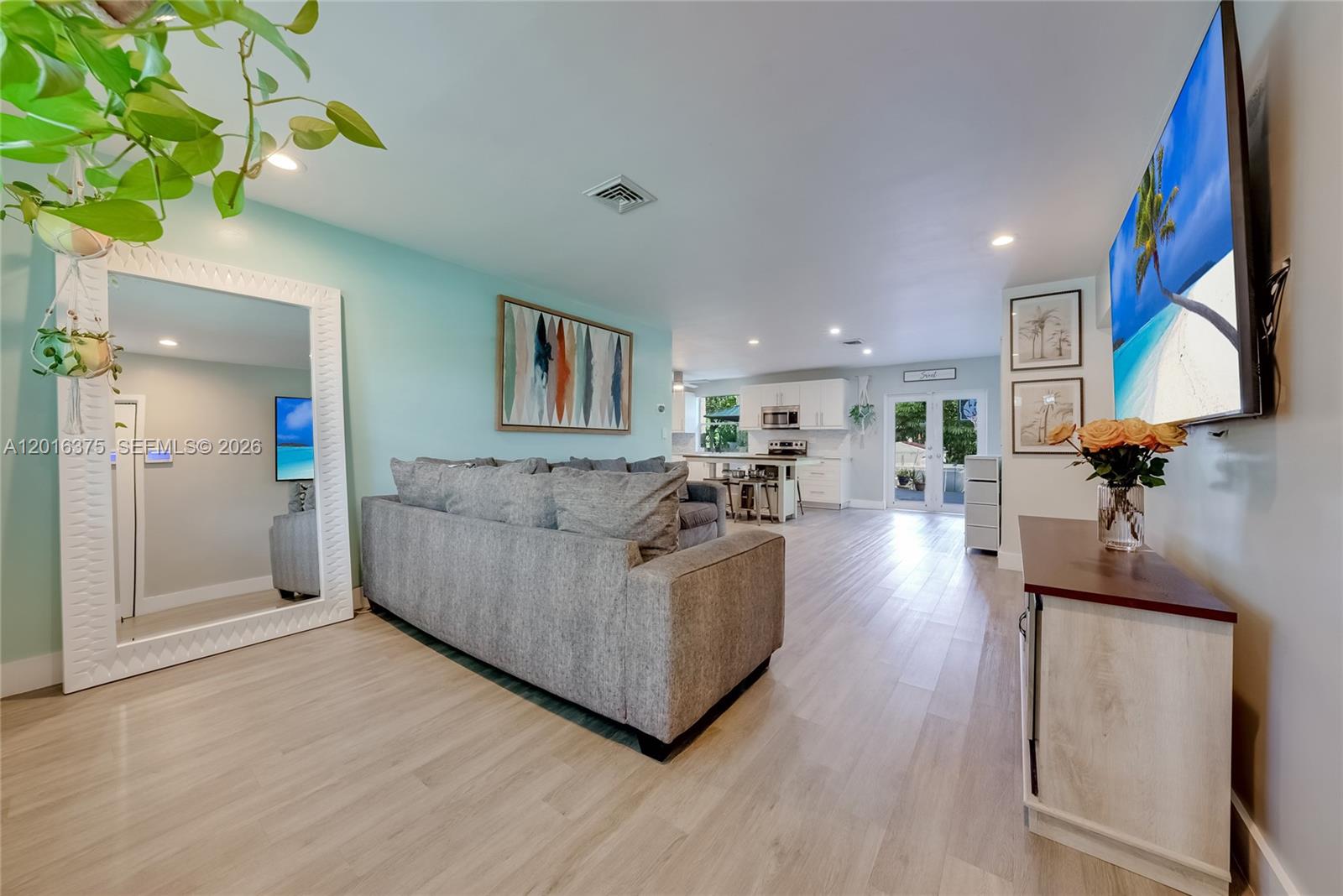 SOUTH HOLLYWOOD AMD PLAT - Residential