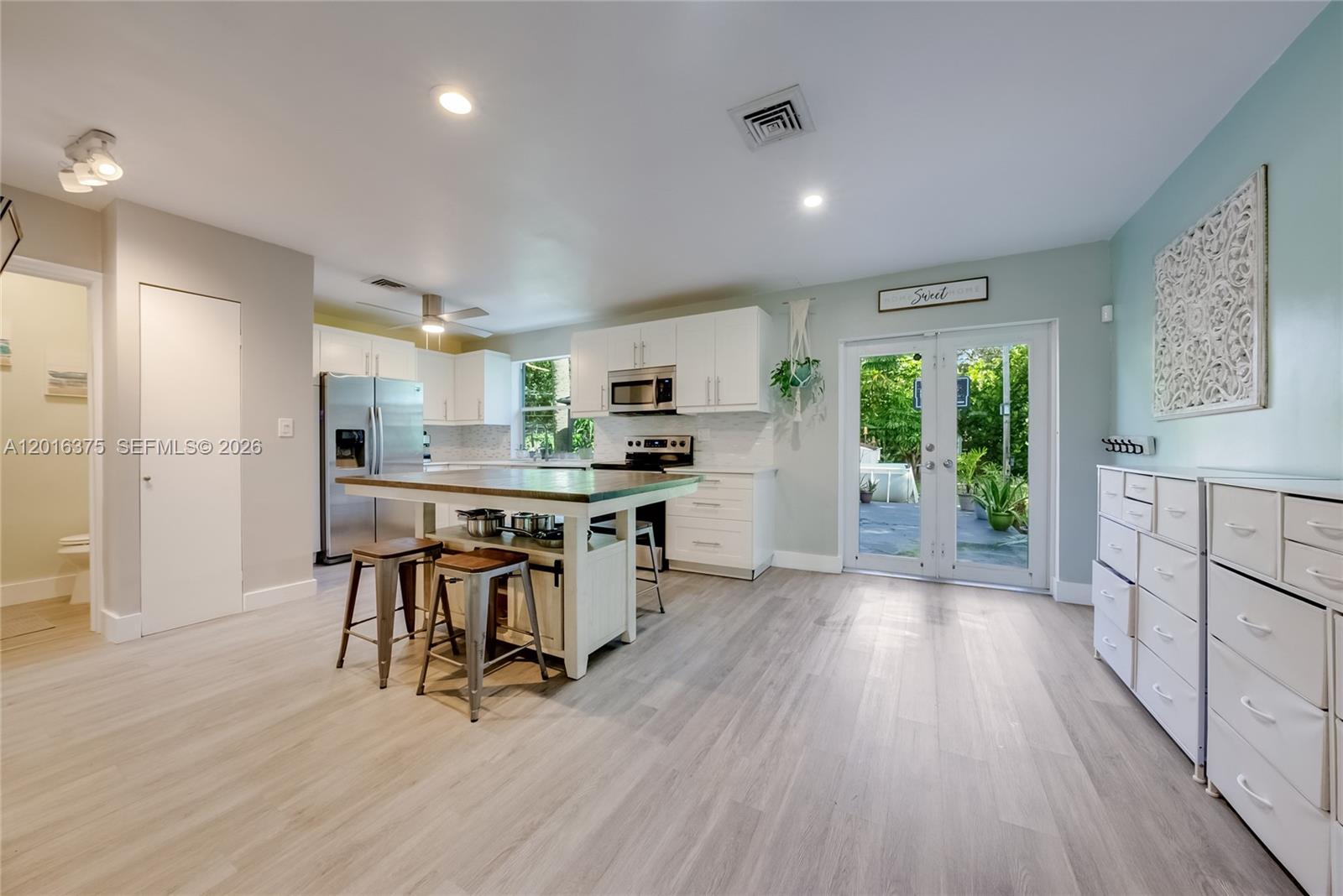 SOUTH HOLLYWOOD AMD PLAT - Residential