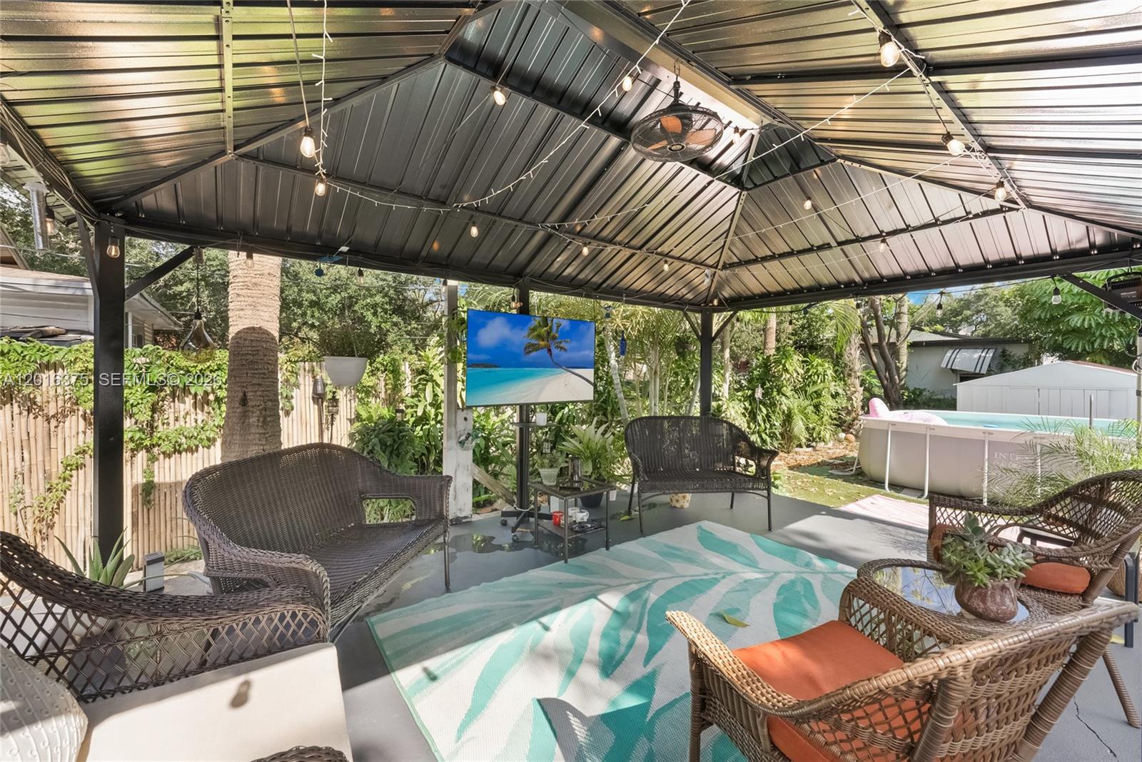 SOUTH HOLLYWOOD AMD PLAT - Residential