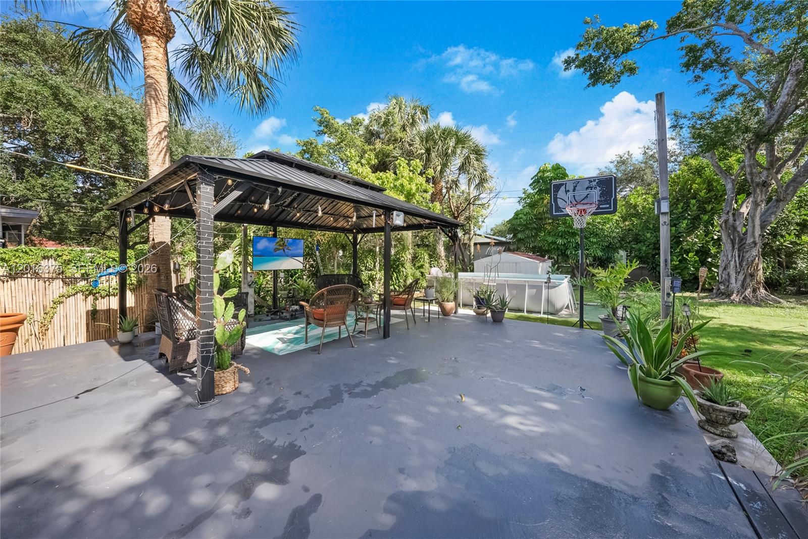 SOUTH HOLLYWOOD AMD PLAT - Residential