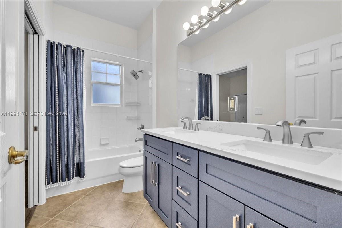 Villa Vistana - Residential