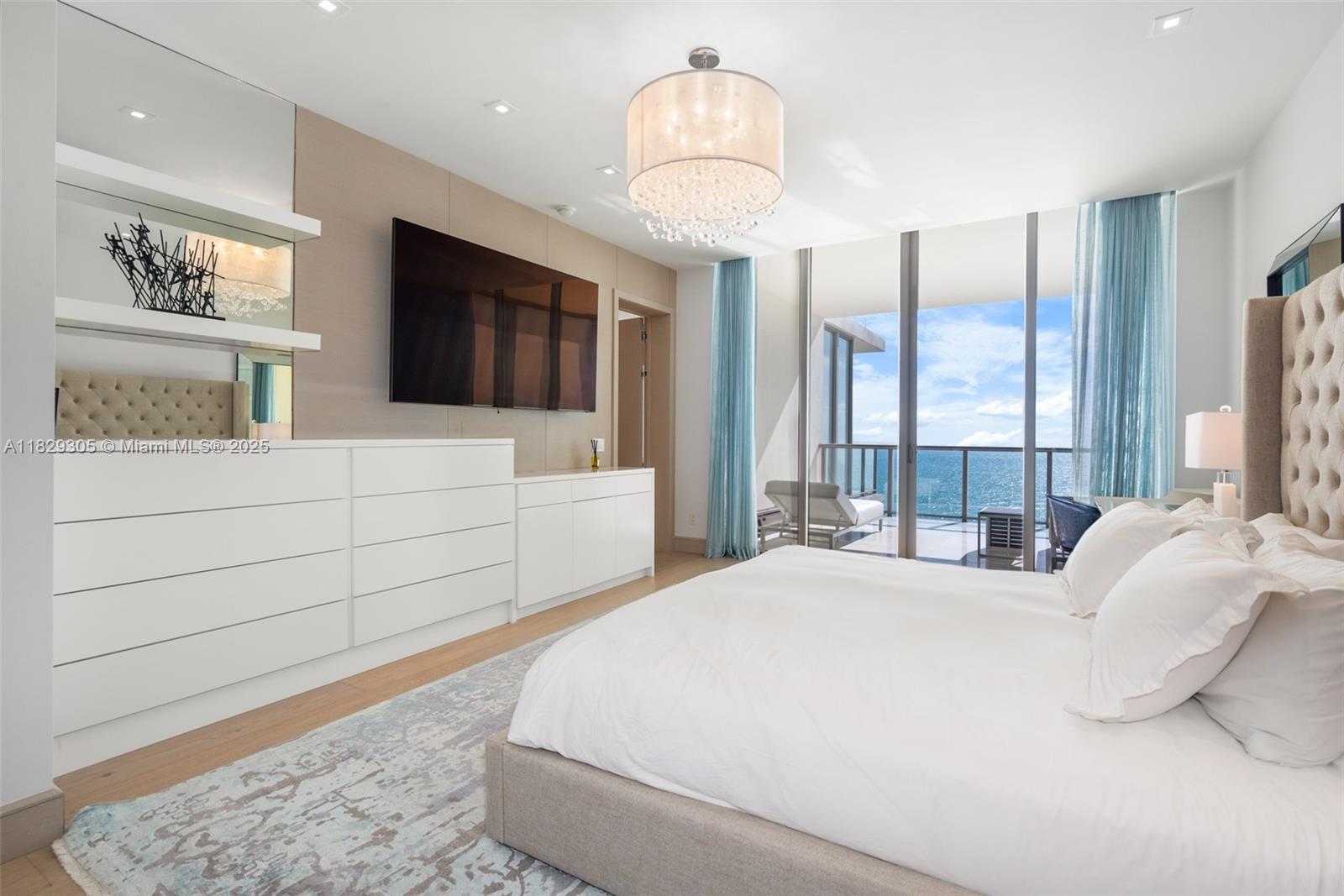 9703 Collins Ave 2607