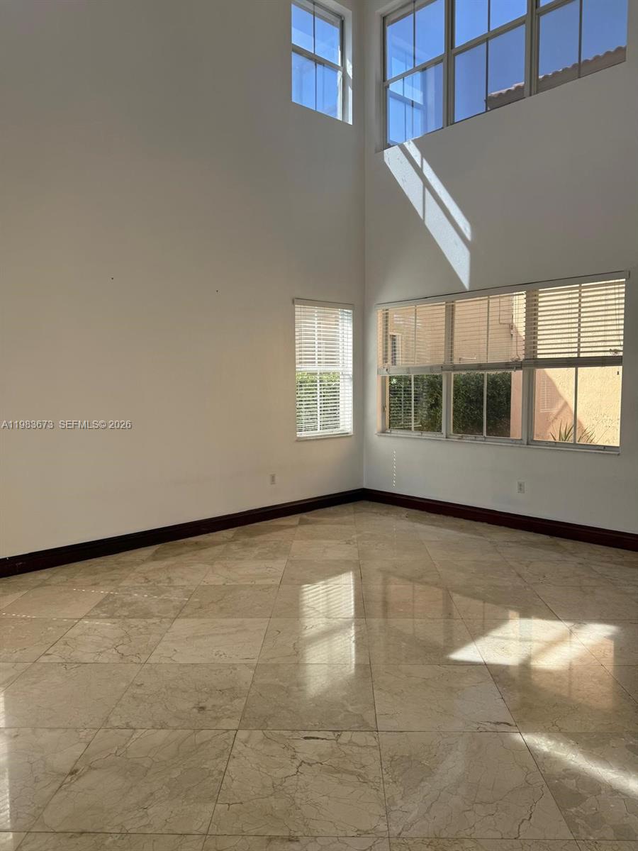 ISLANDS AT DORAL 1ST ADDN - Residential