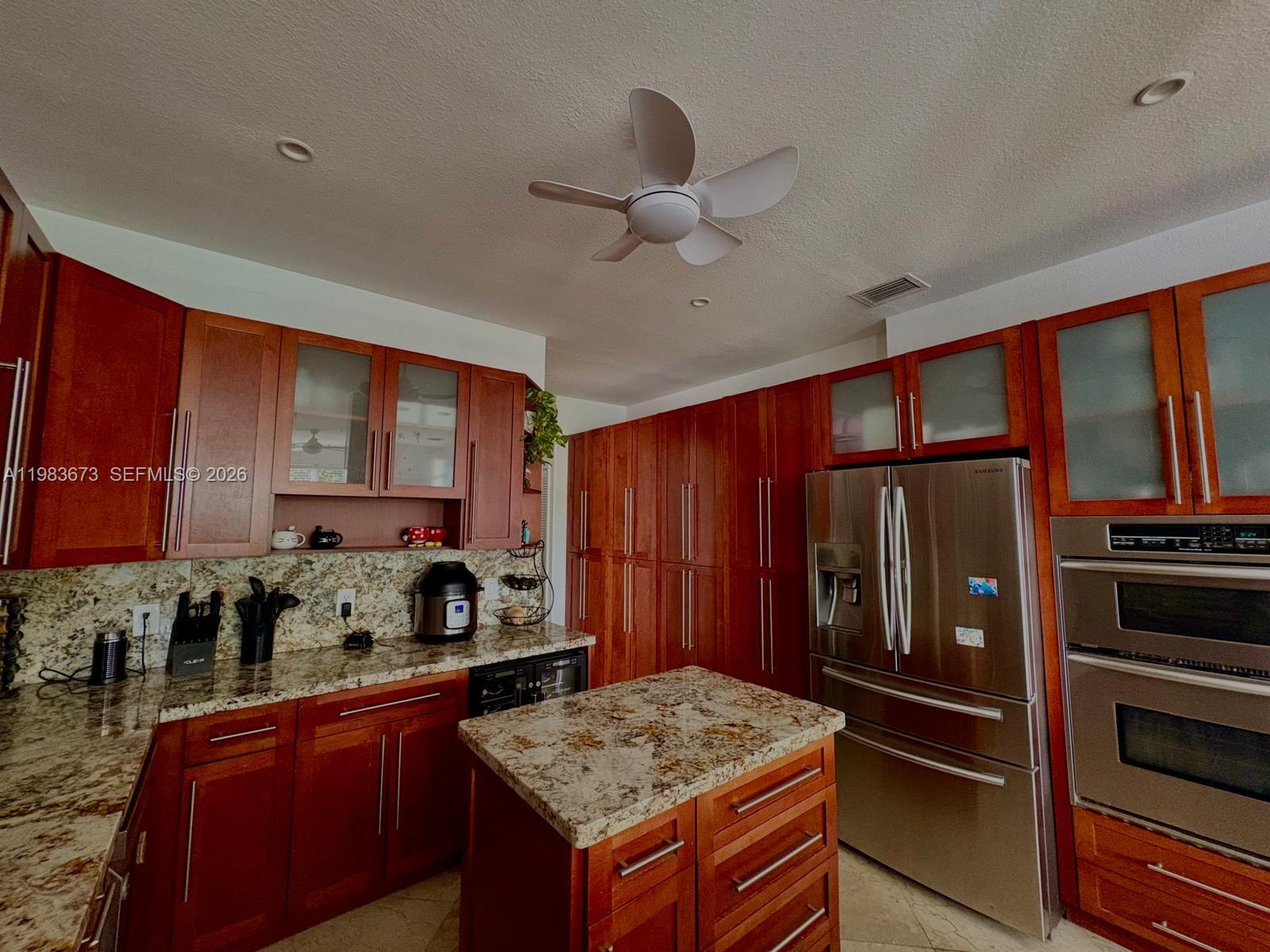 ISLANDS AT DORAL 1ST ADDN - Residential