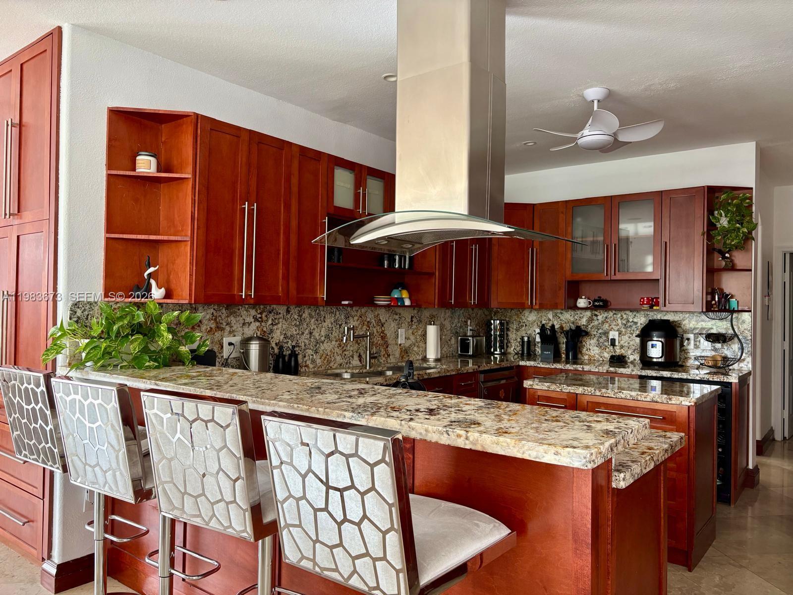 ISLANDS AT DORAL 1ST ADDN - Residential