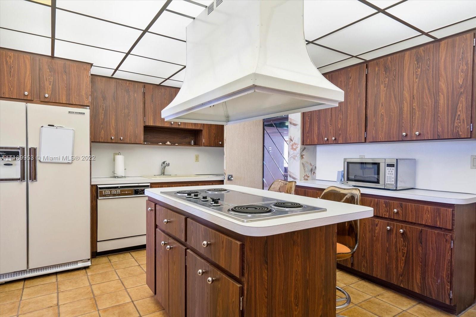 BAL HARBOUR 101 CONDO - Residential