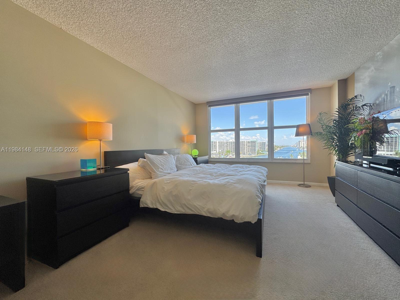 HALLMARK OF HOLLYWOOD CON - Residential Lease