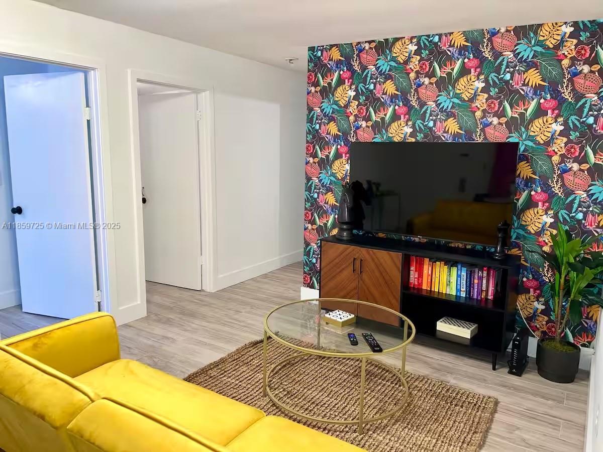Detached Duplex. You will have private drive way and backyard. This property is currently furnished. Big kitchen and its own washer and drier room.