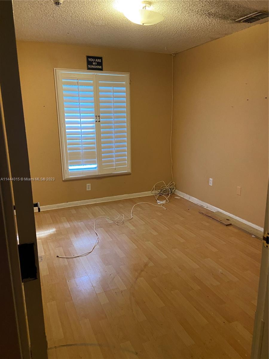 EVERGLADES SUGAR & LAND C - Residential