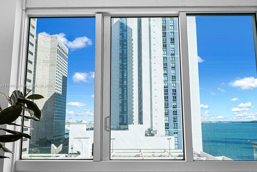 300 S Biscayne Blvd L-1232