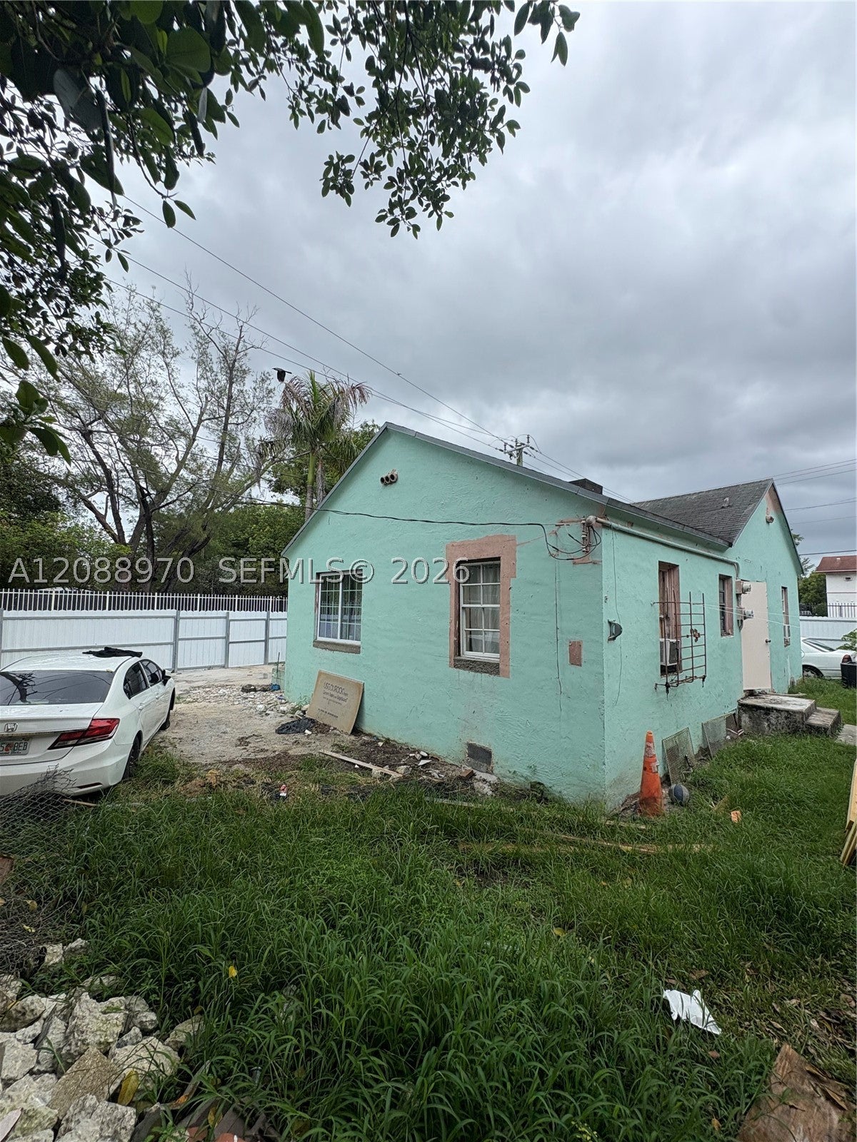 7812 NE Miami Ct