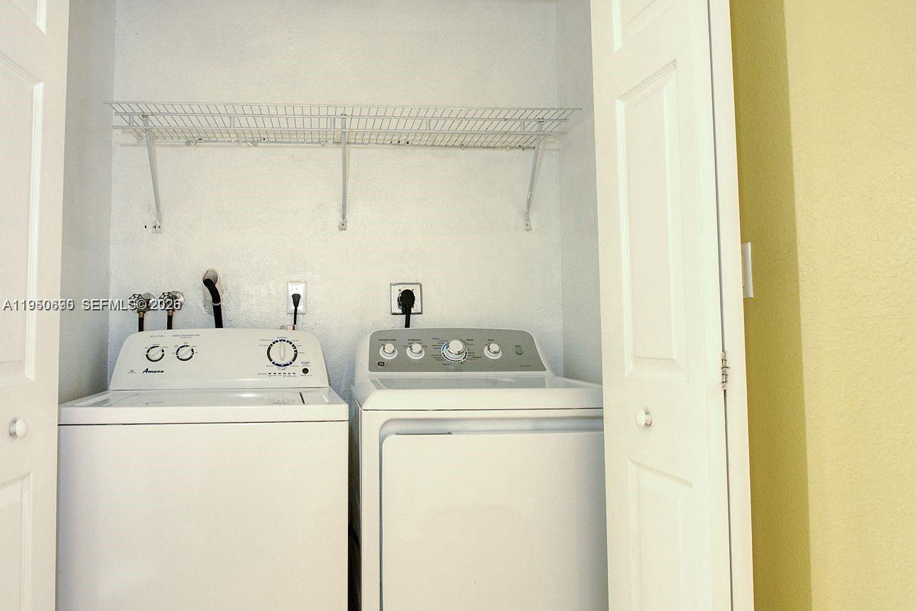 KENDALL BREEZE - Residential Lease