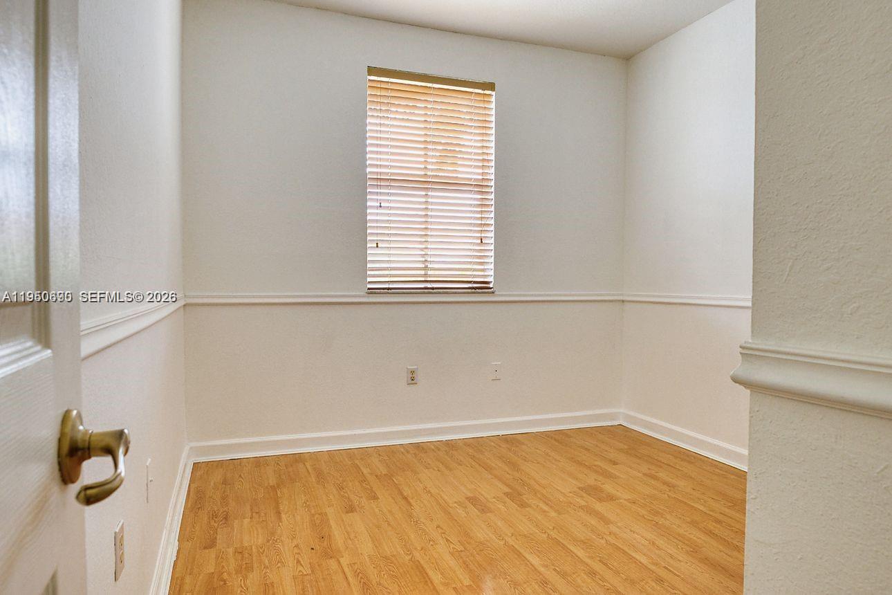 KENDALL BREEZE - Residential Lease