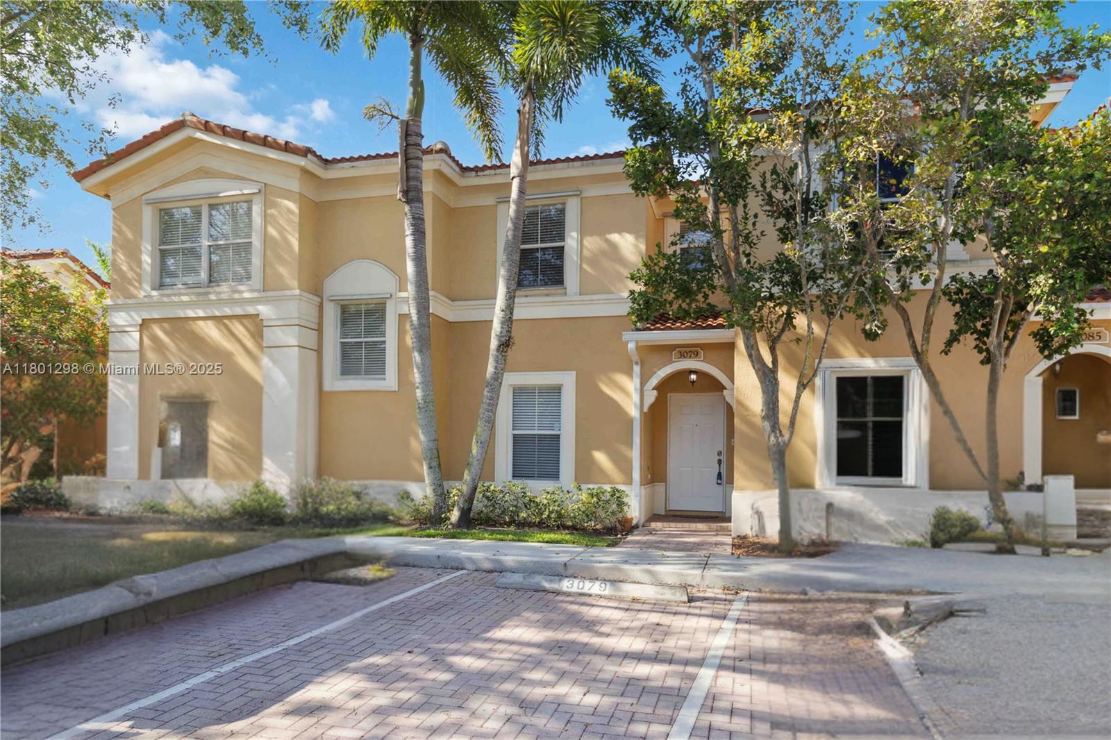3079 Sw 129th Way 159, Miramar, Broward County, Florida - 2 Bedrooms  
3 Bathrooms - 