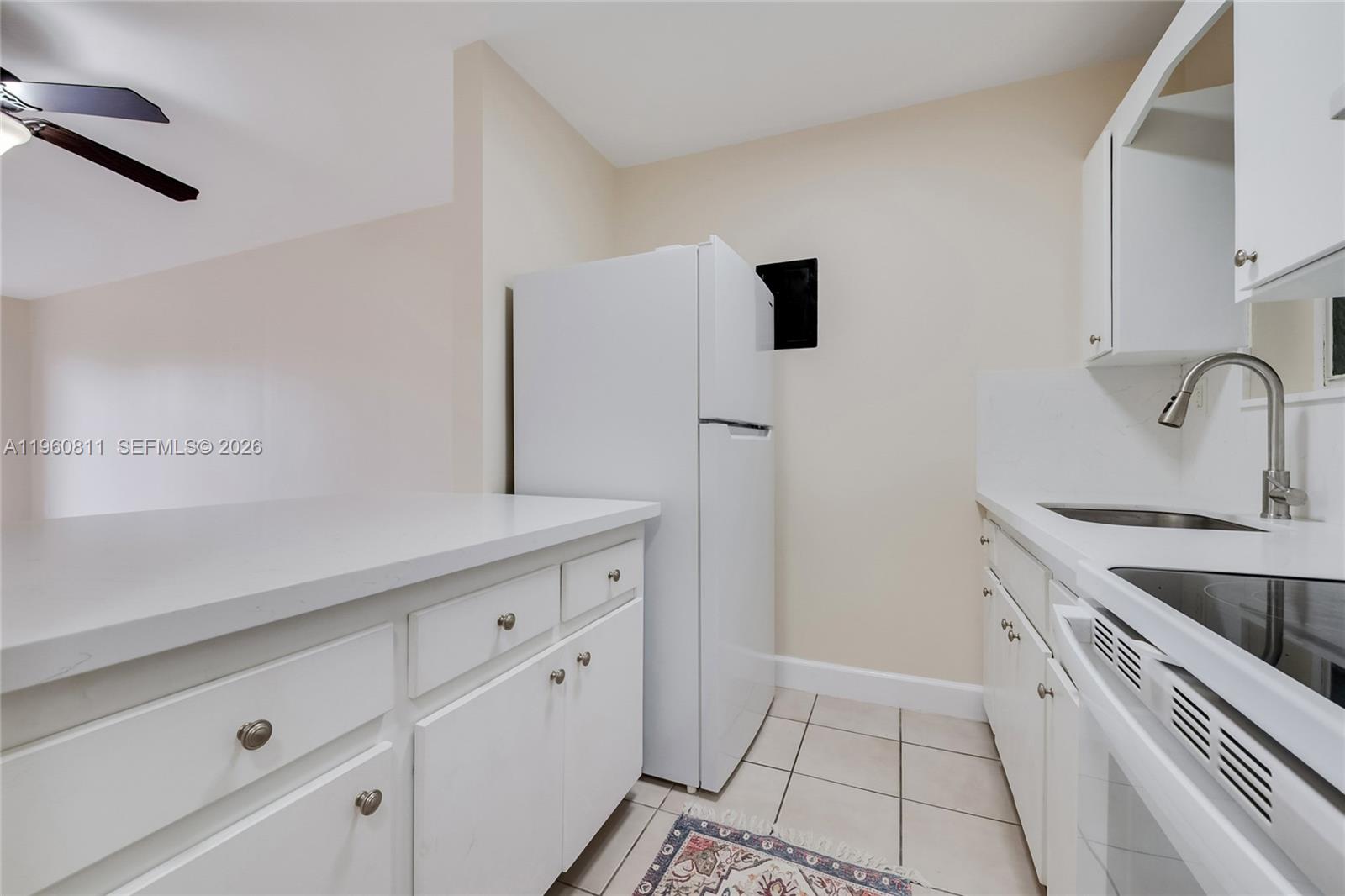PALM BREEZE CONDO - Residential Lease