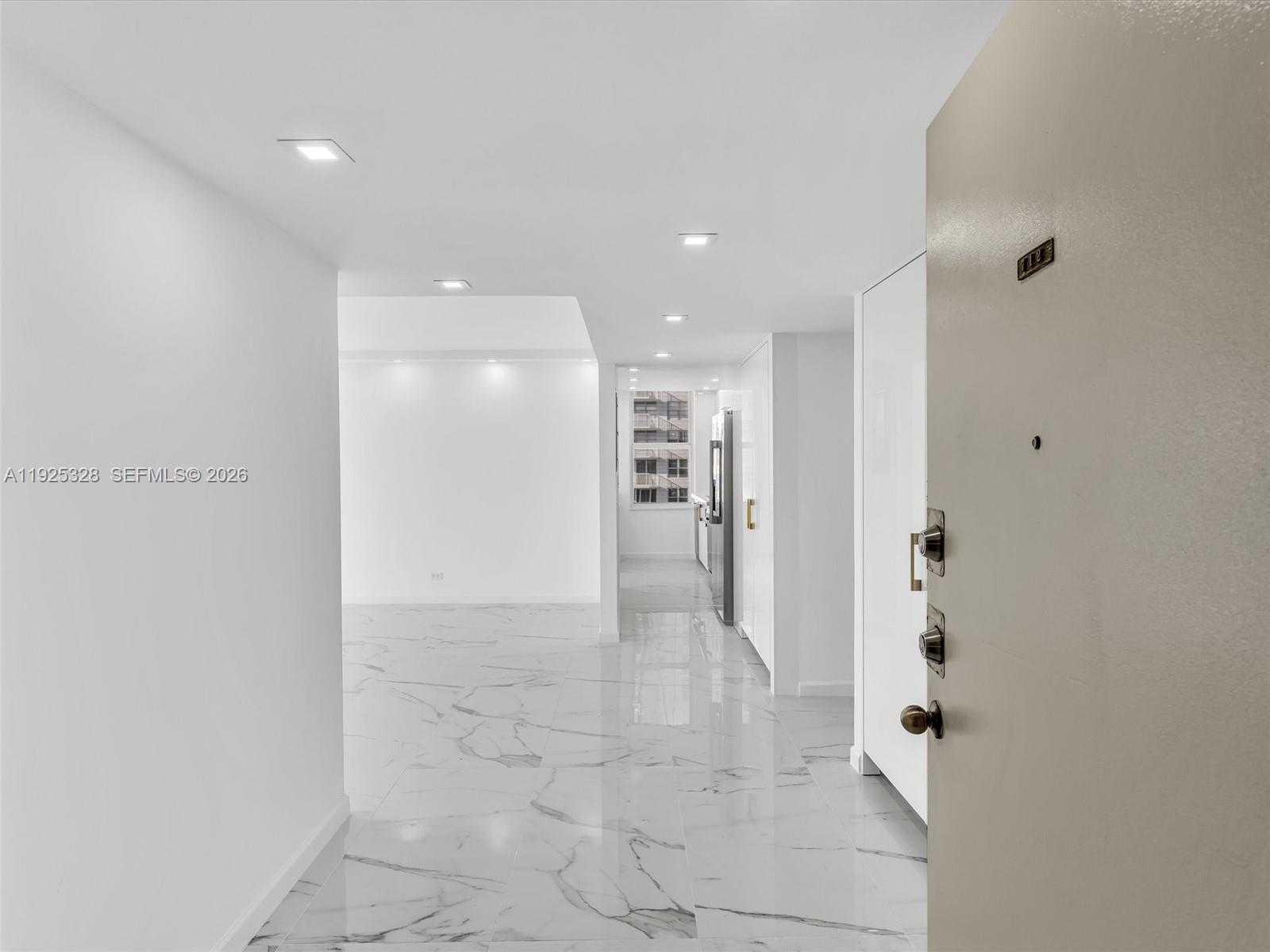 WINSTON TOWER 300 CONDO - Residential