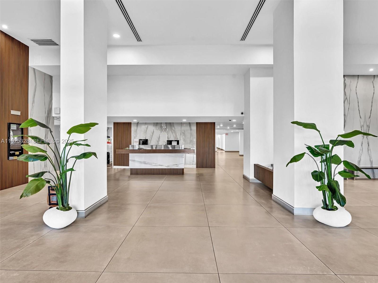 WINSTON TOWER 300 CONDO - Residential