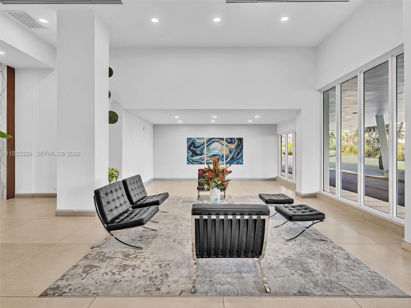 WINSTON TOWER 300 CONDO - Residential