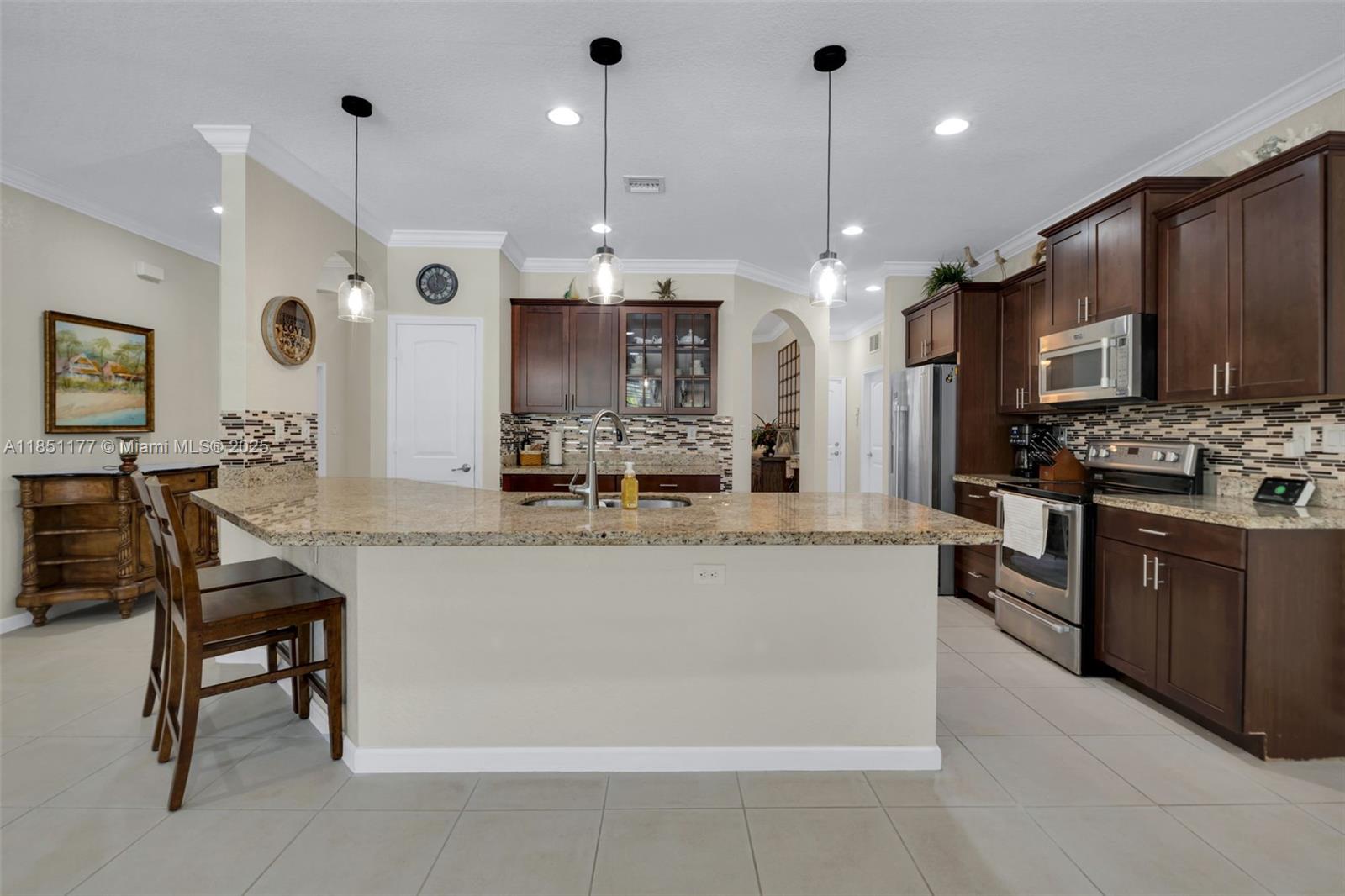 ESTATE MANSIONS 1ST ADDN - Residential