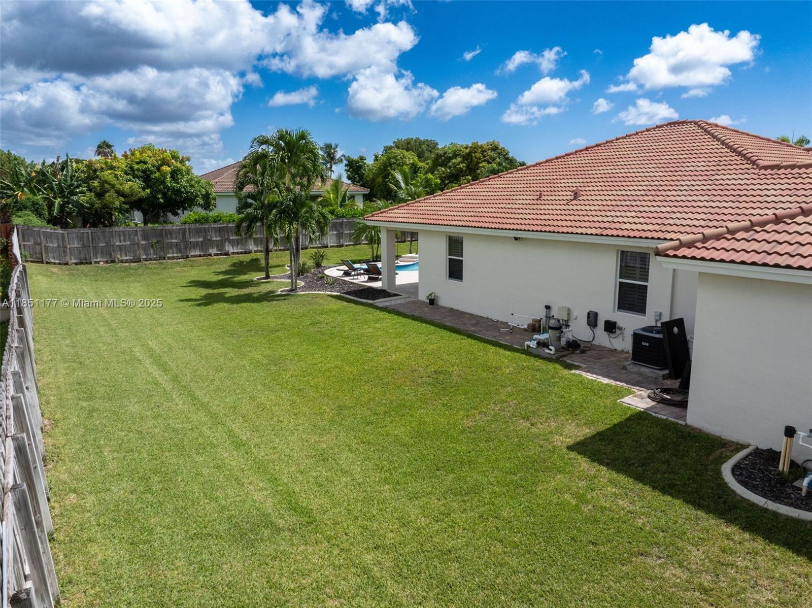 ESTATE MANSIONS 1ST ADDN - Residential