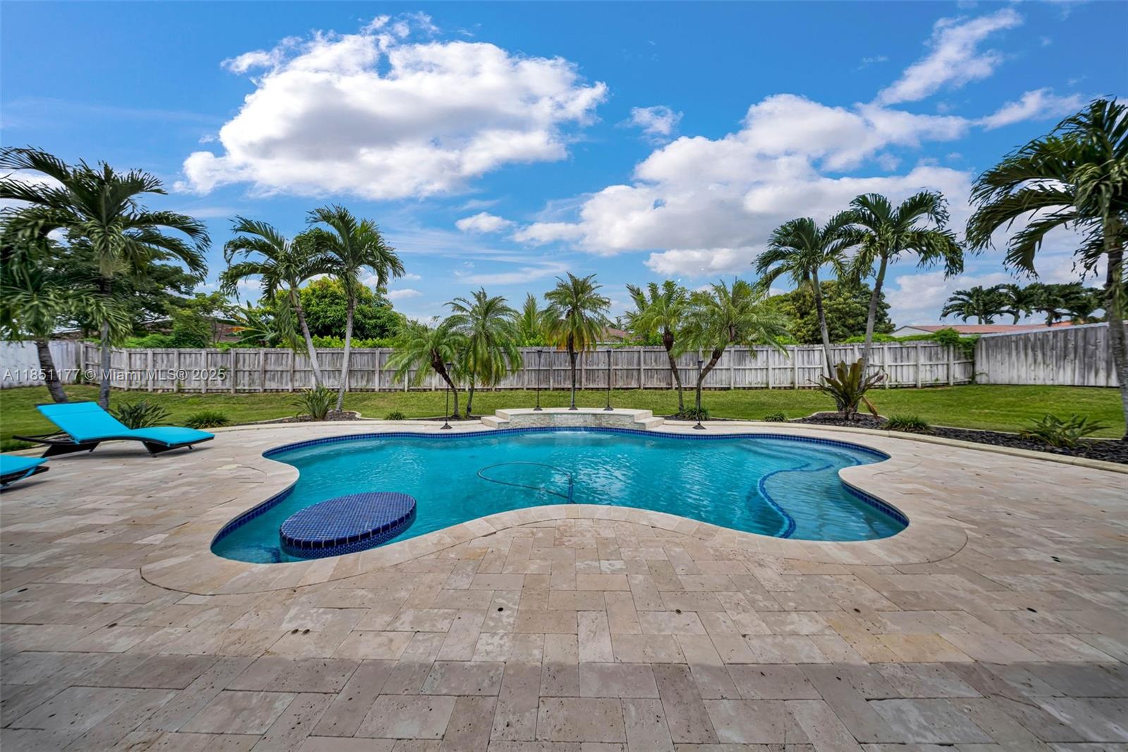 ESTATE MANSIONS 1ST ADDN - Residential