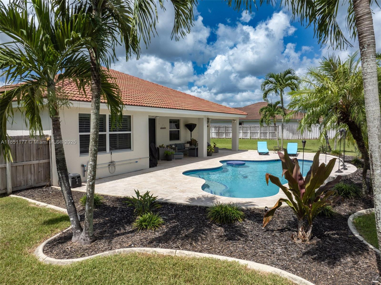 ESTATE MANSIONS 1ST ADDN - Residential