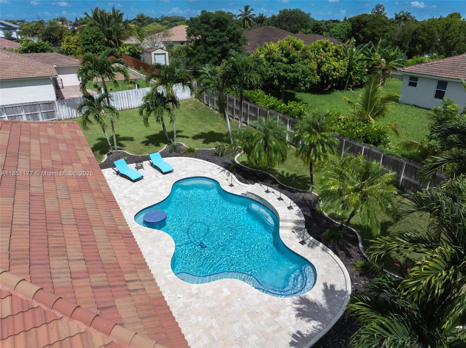 ESTATE MANSIONS 1ST ADDN - Residential