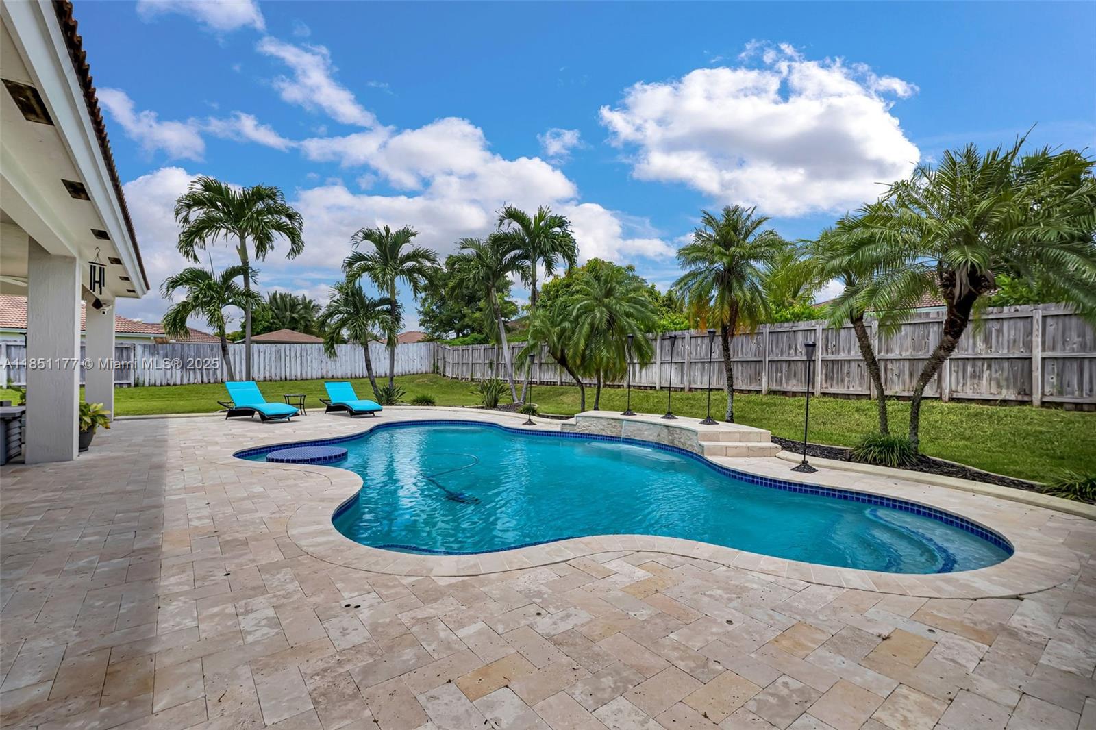 ESTATE MANSIONS 1ST ADDN - Residential