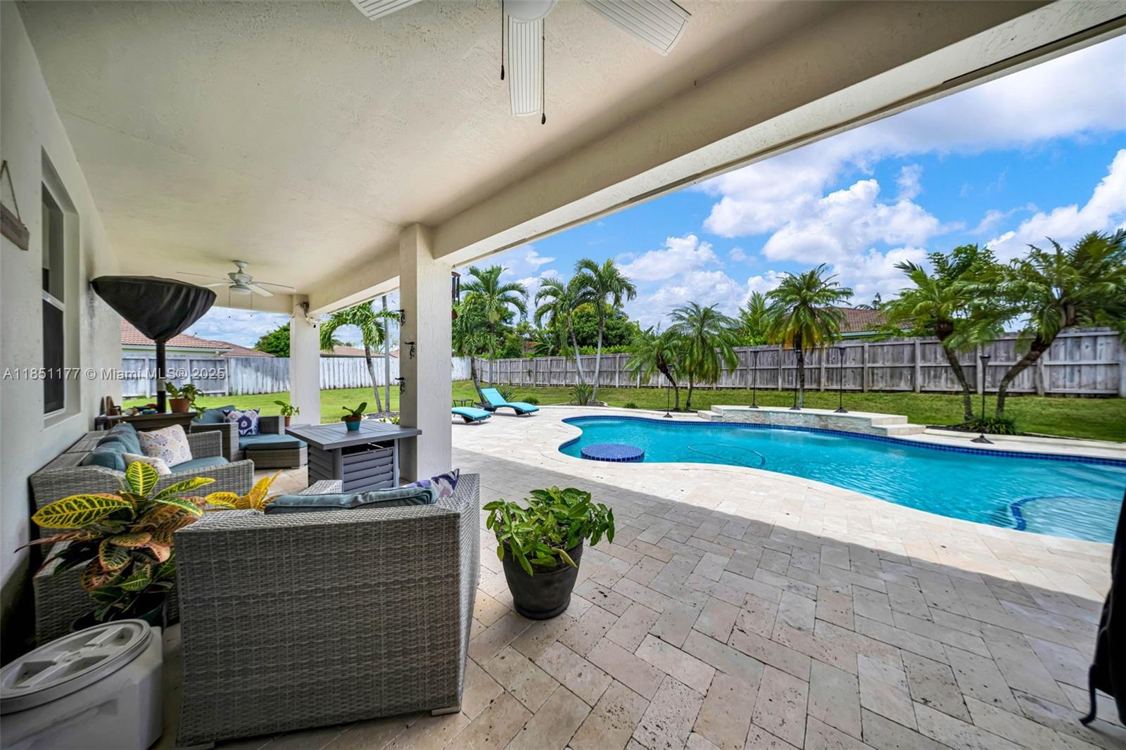 ESTATE MANSIONS 1ST ADDN - Residential