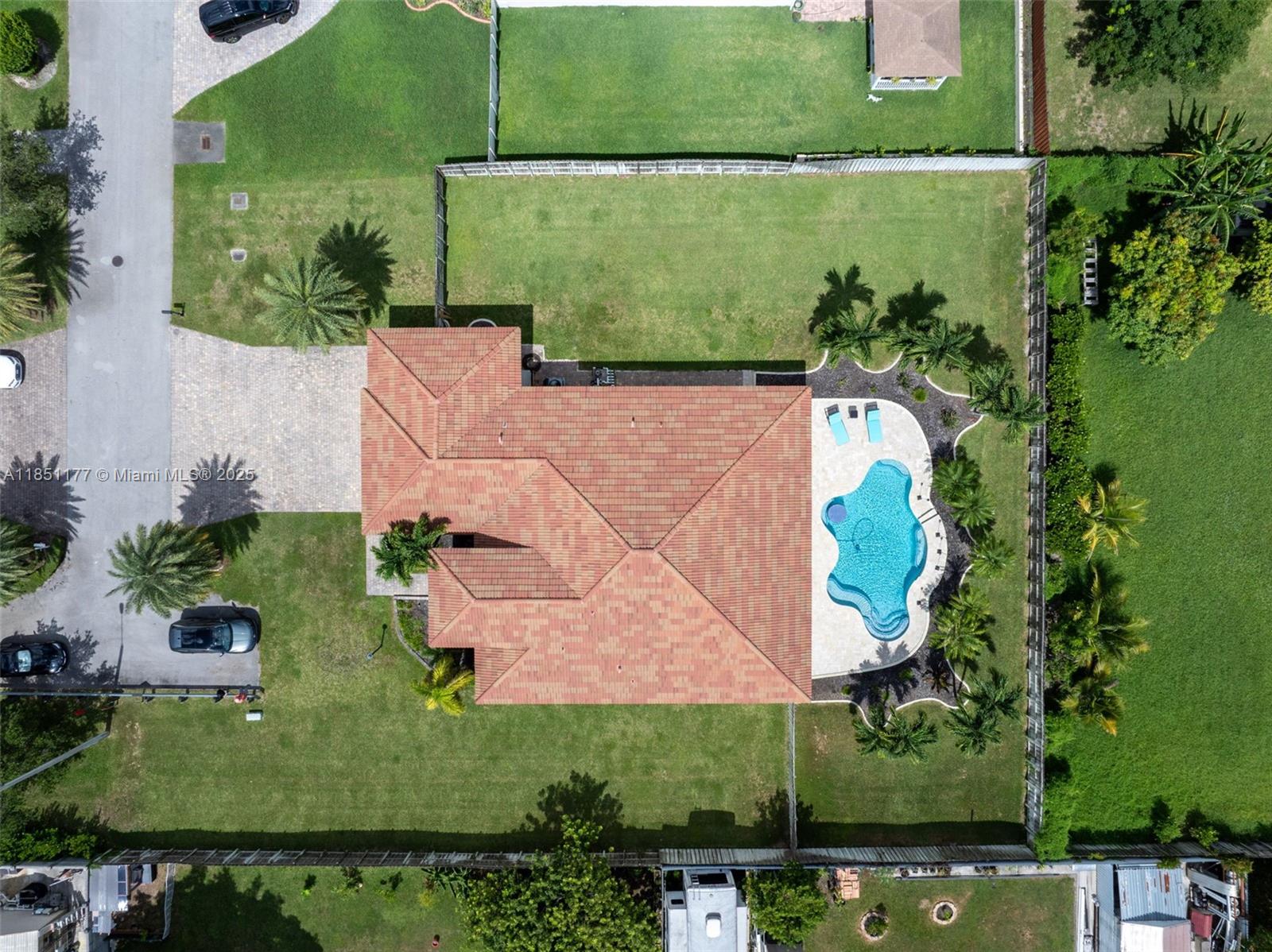 ESTATE MANSIONS 1ST ADDN - Residential