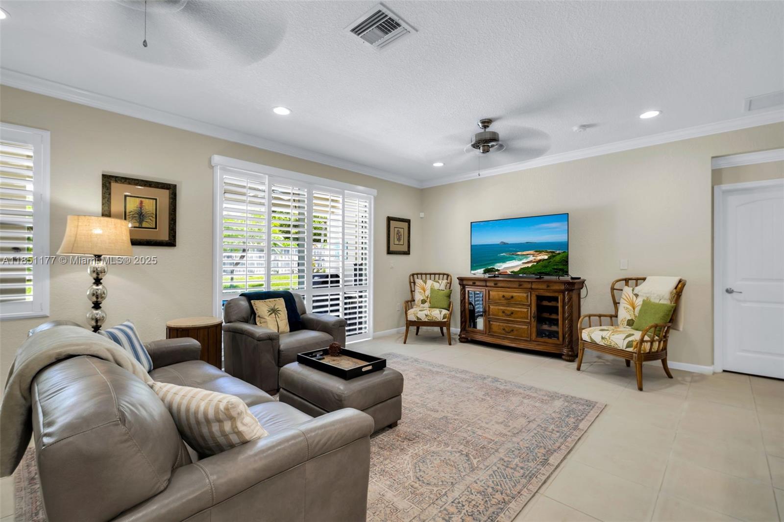 ESTATE MANSIONS 1ST ADDN - Residential