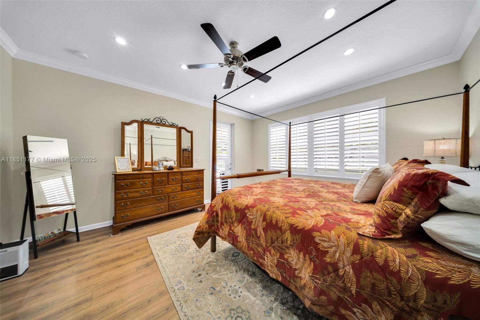 ESTATE MANSIONS 1ST ADDN - Residential