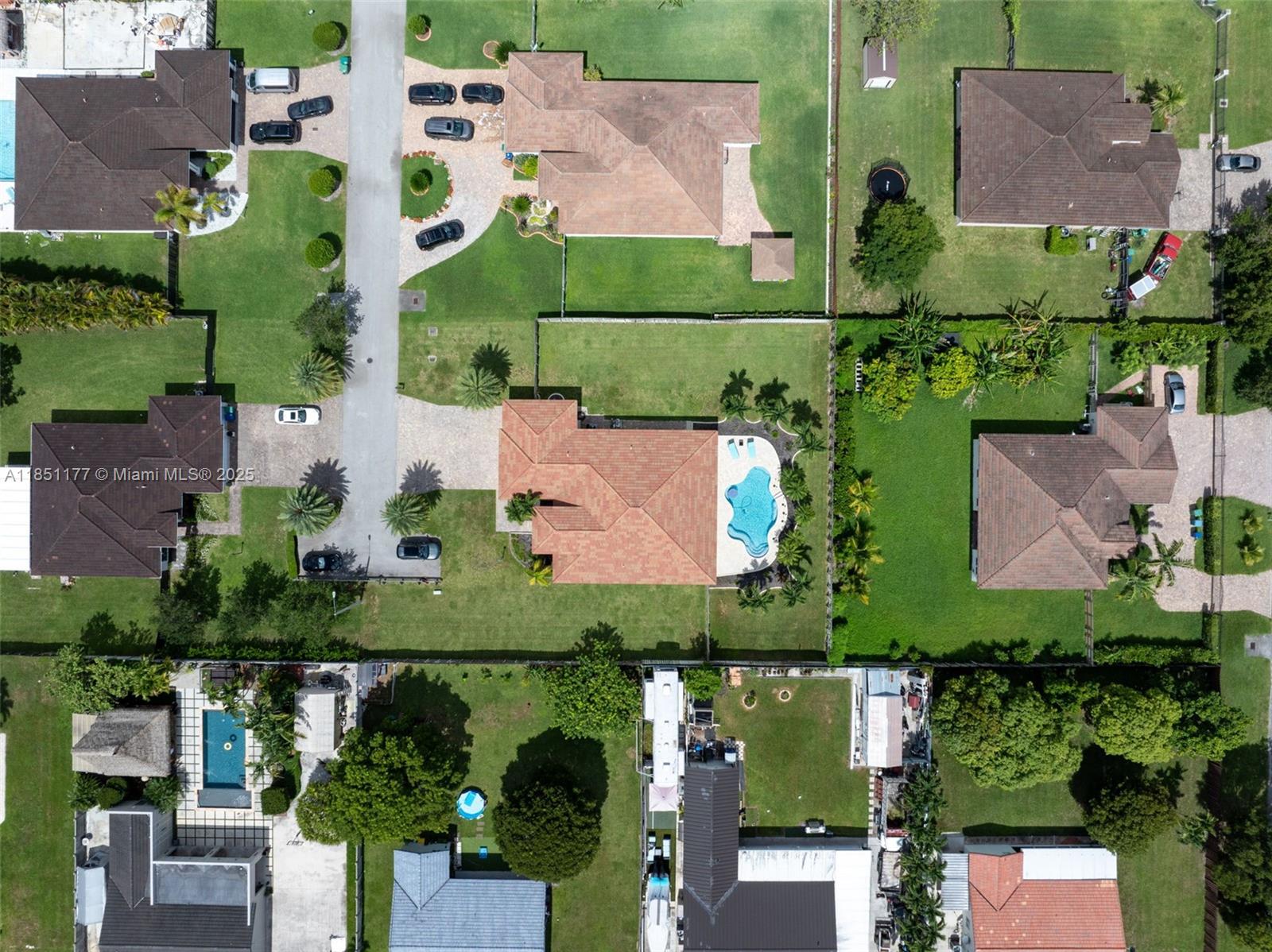 ESTATE MANSIONS 1ST ADDN - Residential