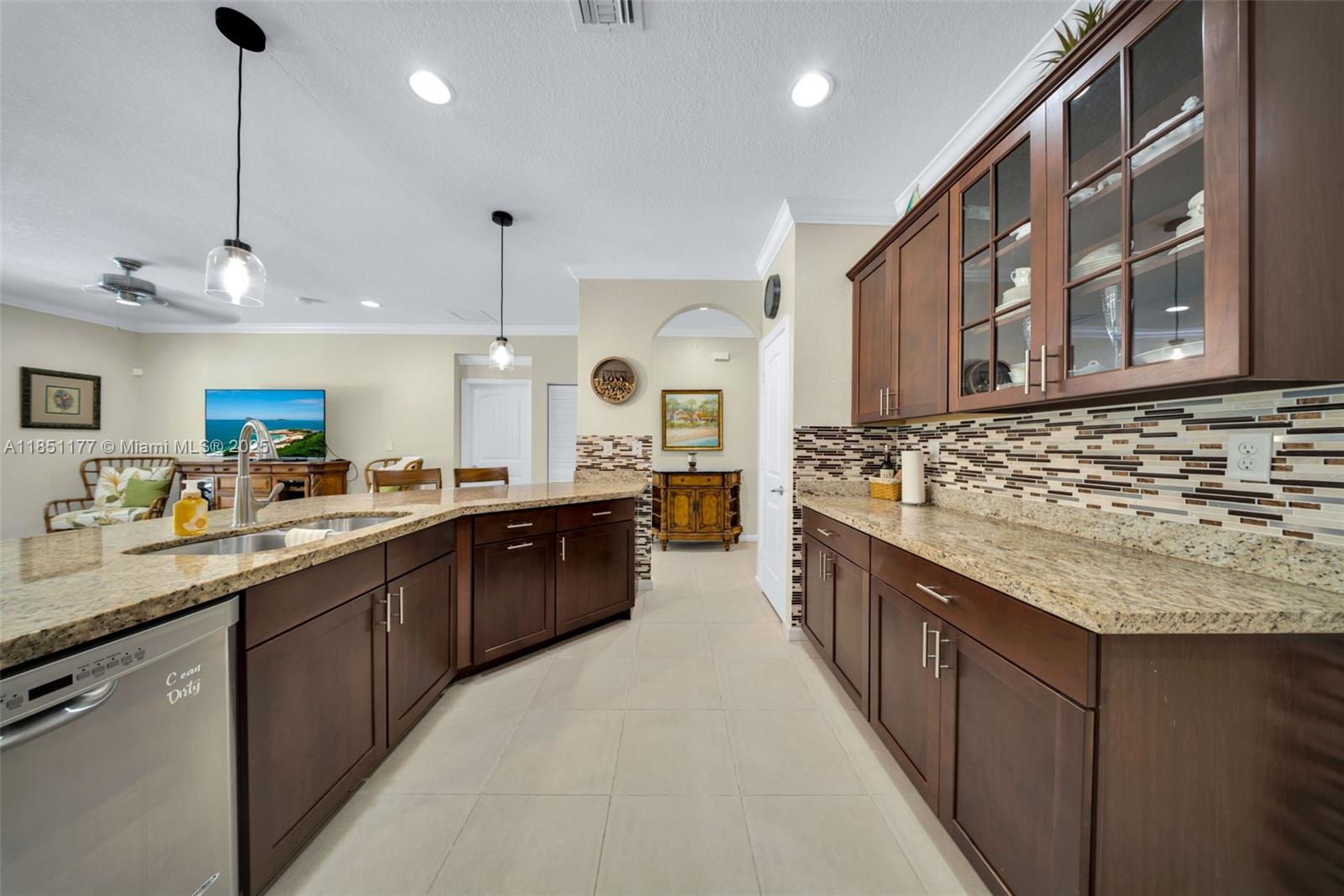 ESTATE MANSIONS 1ST ADDN - Residential