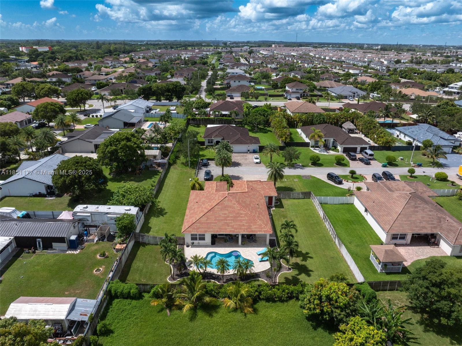 ESTATE MANSIONS 1ST ADDN - Residential