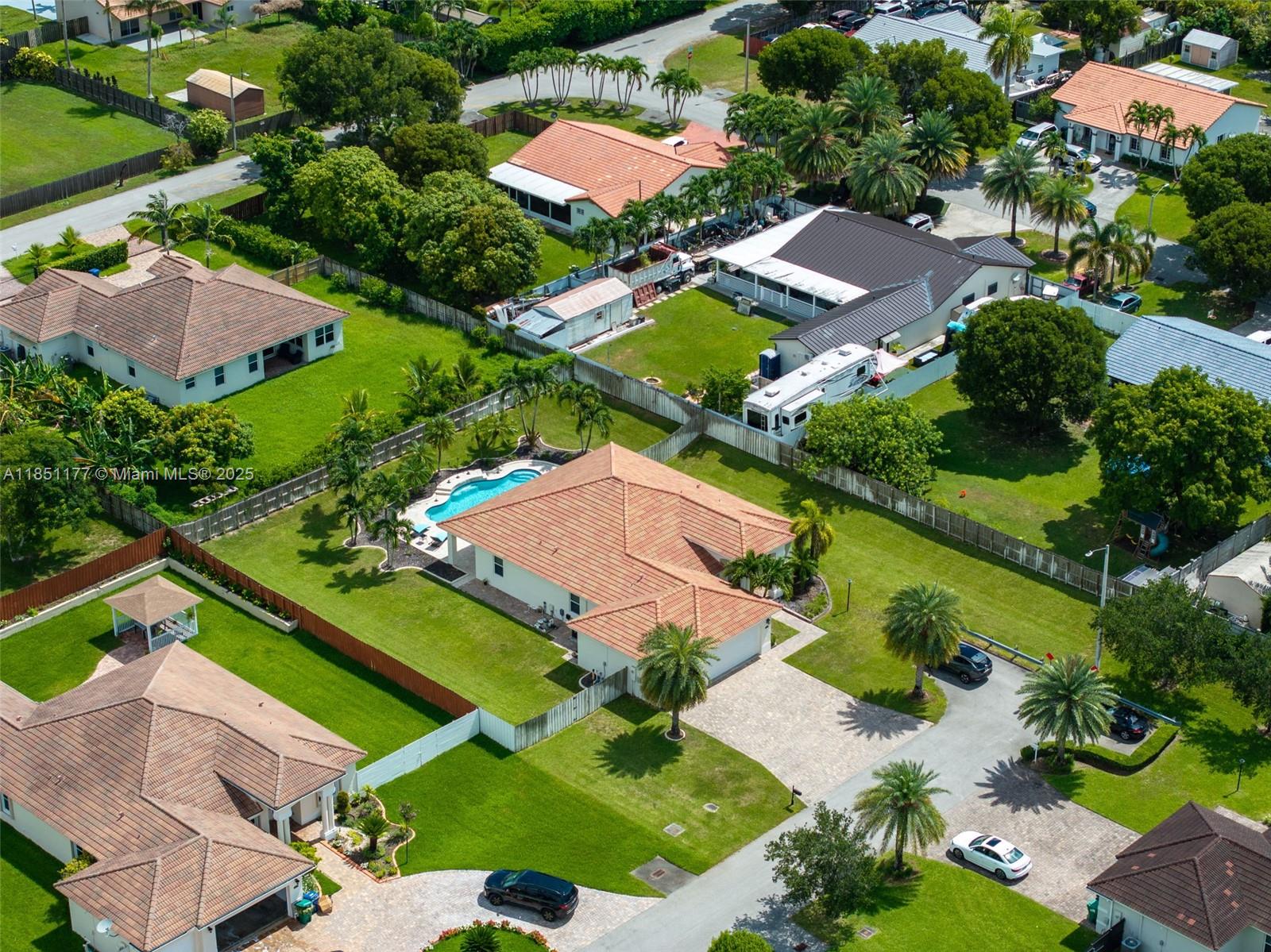 ESTATE MANSIONS 1ST ADDN - Residential