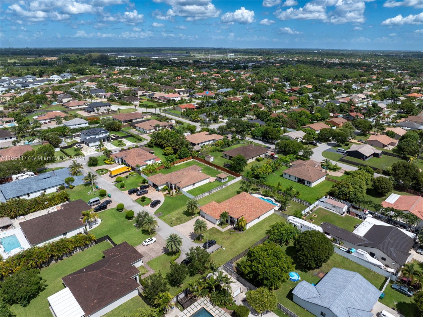 ESTATE MANSIONS 1ST ADDN - Residential